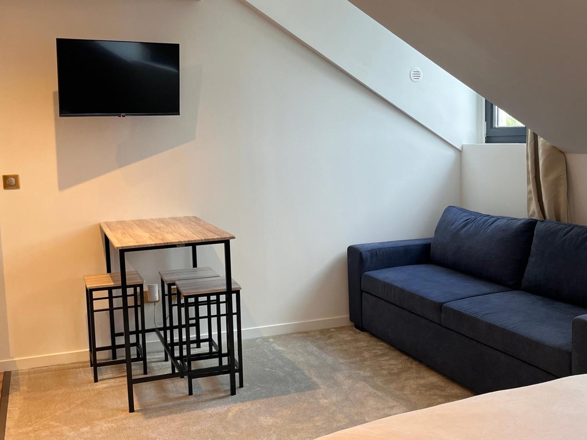 Hdg Hotel Gare De L'Isle Adam Appart'S Hotel Parmain ภายนอก รูปภาพ