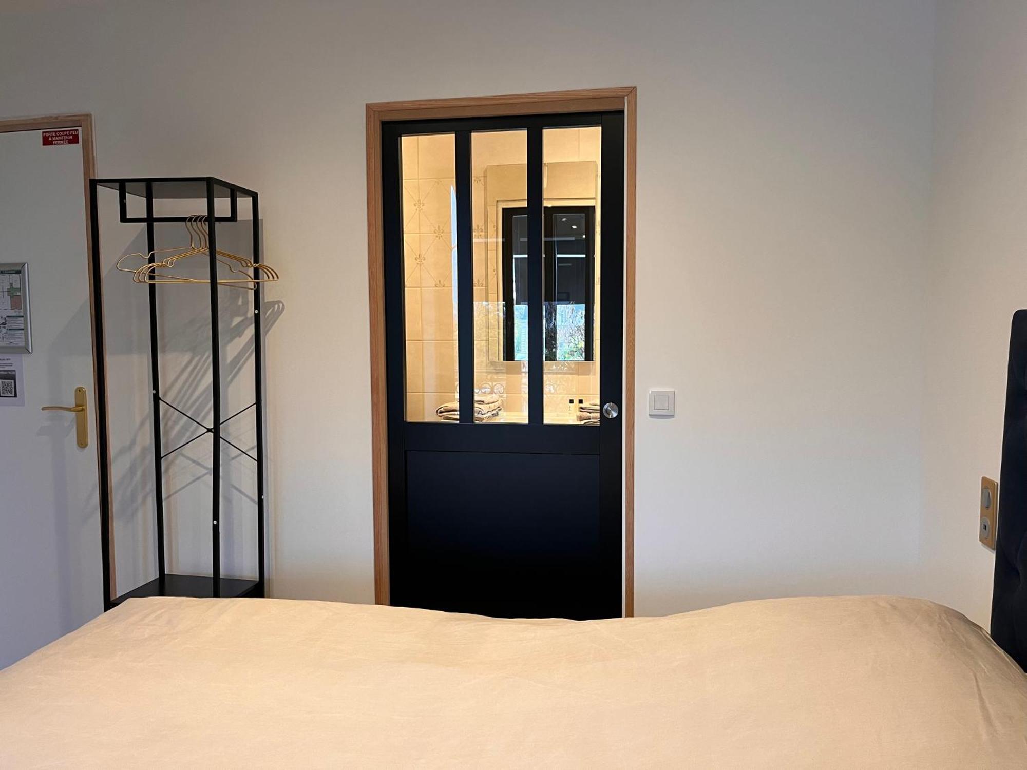 Hdg Hotel Gare De L'Isle Adam Appart'S Hotel Parmain ภายนอก รูปภาพ